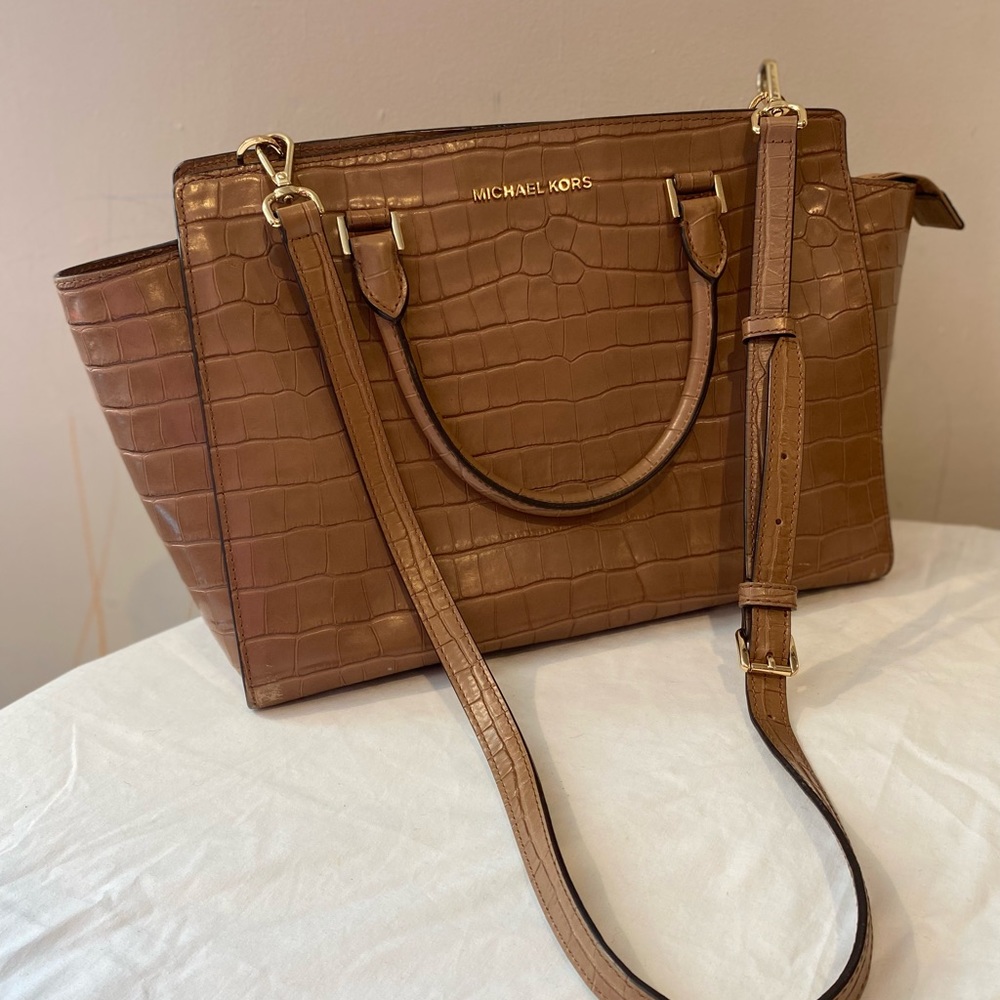 Michael kors women crossbody